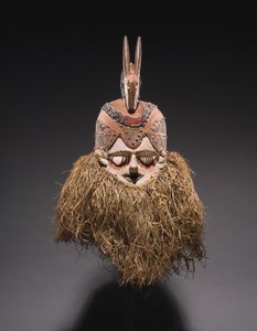Suku Helmmaske