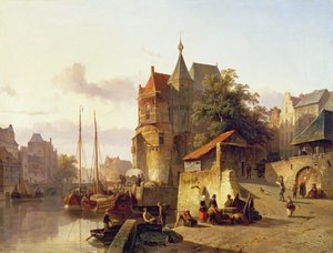 Befestigte Gebäude am Ufer eines Kanals