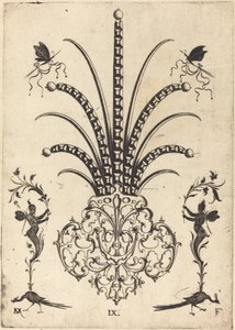 Brosche mit Tischsteinen, Schmetterlingen oben und Pfauen und Hermes unten