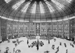 Atrium des neuen West Baden Springs Hotels, West Baden Springs, Indiana, um 1900-15 von Detroit Publishing Co.