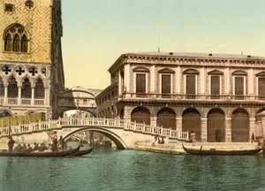 Strohbrücke mit der Seufzerbrücke im Hintergrund, Venedig, 1890-1900