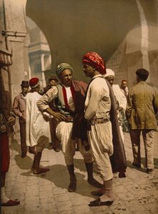 Turbanierte Männer in Tunis, ca. 1899 (Photochrom)
