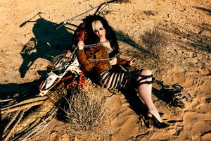 Chloe Black, 2016 von Diana Gomez