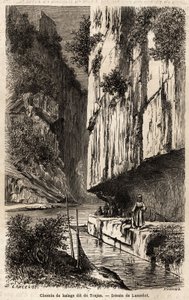 Der Treidelpfad am Ufer der Donau, in die Felswand gegraben, auch Trajans Pfad genannt (53-117, römischer Kaiser), der ihn für seine Expedition gegen die Daker im Norden der Donau (100-103) durchbrechen ließ