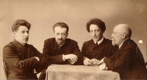 Gruppenporträt der Dichter Alexander Blok, Georgii Chulkov, Konstantin Erberg und Fjodor Sologub von Dmitri Spiridonovich Zdobnov