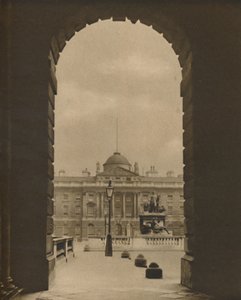 Ein flüchtiger Blick auf Somerset House vom Strand