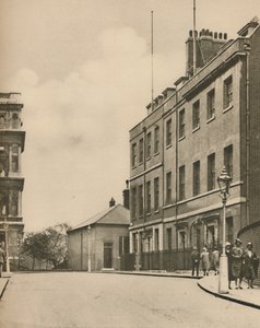 Westende der Downing Street, Nr. 10 und ein Blick auf das Außenministerium, ca. 1935 von Donald McLeish