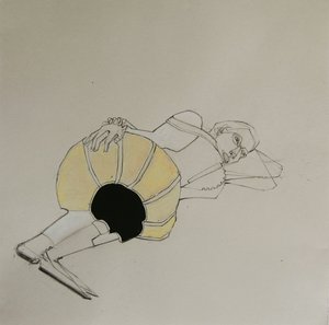 Kontemplative gelbe Figur von Doris Schmitz