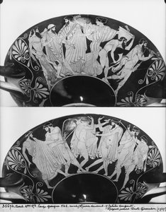 Attische rotfigurige Schale, die Dionysos zeigt, wie er Hephaistos zurück zum Olymp bringt, um 480 v. Chr. von Douris
