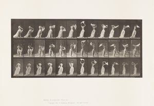 Tafel 421. Toilette; Ein Taschentuch um die Schultern werfen von Eadweard Muybridge