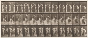 Zwei Modelle, 9 nimmt Wasserkrug von der Schulter von 10 von Eadweard Muybridge
