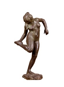 Tänzerin betrachtet die Sohle ihres rechten Fußes, ca. 1890