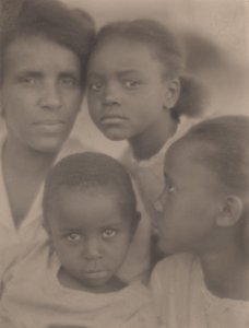 Porträt einer Familie von Edith R. Wilson