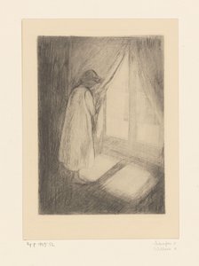 Mädchen in einem Nachthemd am Fenster