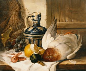 Eine Stockente, ein Krug, eine geschälte Zitrone, Trauben und Garnelen auf einem drapierten Sims von Edward Ladell