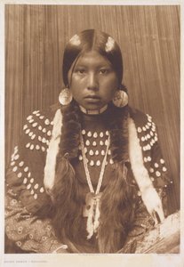 Staubiges Kleid - Kalispel von Edward Sheriff (after) Curtis