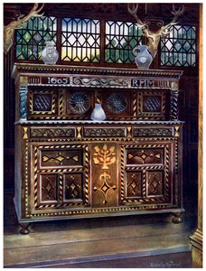 Geschnitzter und eingelegter Eichenschrank, 1910