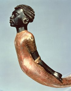 Figur eines afrikanischen Mannes vom Ende eines zeremoniellen Stocks, aus dem Grab von Tutanchamun (ca. 1370-52 v. Chr.) Neues Reich (Holz und Ebenholz)