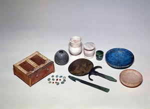 Gegenstände aus dem Grab einer ägyptischen Dame, aus Grabgruppe 1723, aus Sidmant el-Gebel, Neues Reich von Egyptian 18th Dynasty