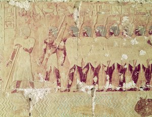 Relief, das Soldaten zeigt, die von Königin Hatschepsut auf eine Expedition ins Land Punt geschickt wurden, um Zutaten für den Tempelritus zurückzubringen, aus dem Totentempel von Hatschepsut, ca. 1503-1482 v. Chr., Neues Reich von Egyptian 18th Dynasty
