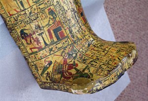 Detail des äußeren Sarges der Mumie von Nesyamun, möglicherweise gefunden in Deir el-Bahri, Neues Reich, ca. 1100 v. Chr.