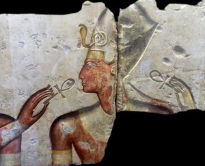 König Ramses II. unter den Göttern. Stammt aus dem kleinen Tempel, der von König Ramses II. in Abydos erbaut wurde. Ca. 1275 v. Chr. (19. Dynastie)