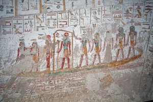 Grab von Ramses IX, Hieroglyphe des Gottes Ra auf dem Boot, Luxor