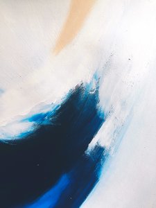 Tiefblauer Fluss