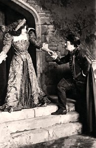 Julia Neilson und Fred Terry in einer Szene aus Dorothy O The Hall