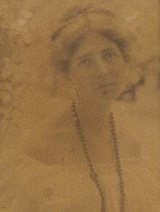 Porträt von Julia Hall McCune 1882-1971, ca. 1898 von Ema Spencer