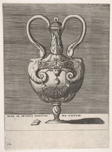 Antike Vase mit Deckel und zwei Griffen, die aus den Köpfen hybrider weiblicher Sphingen hervorgehen, 1543 oder später von Enea Vico