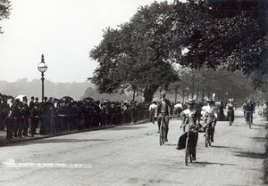 Radfahren im Hyde Park, ca. 1910