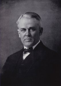 Dr. R. A. Millikan von English Photographer