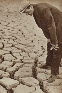 Ausgetrockneter Stausee in Kettering, Northamptonshire, während der Dürre von 1934 von English Photographer