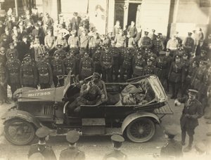 Aus einem Album mit 134 Fotografien im Zusammenhang mit dem Ersten Weltkrieg, Westfront, 1914-18 von English Photographer