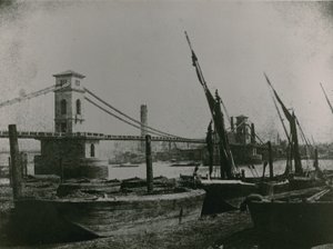 Gesamtansicht der Hungerford Bridge