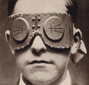Schutzbrille gegen Granatsplitter, Erster Weltkrieg von English Photographer