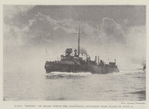 HMS Daring, an Bord derer die katastrophale Explosion am 11. Juni stattfand von English Photographer