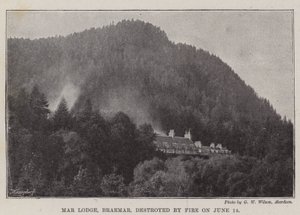 Mar Lodge, Braemar, durch Feuer zerstört am 14. Juni von English Photographer