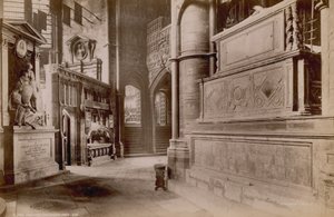 Postkarte mit einem Bild des Chorumgangs in der Westminster Abbey von English Photographer
