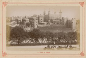 Postkarte mit einem Bild des Tower of London von English Photographer