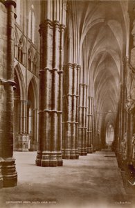 Postkarte mit einem Bild des südlichen Seitenschiffs der Westminster Abbey von English Photographer