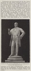 Statue des verstorbenen Mr. Bradlaugh, MP, in Northampton, Bildhauer: Mr. George Tinworth von English Photographer