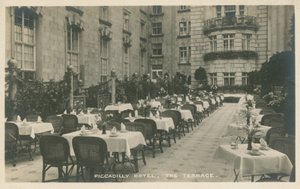 Terrasse des Piccadilly Hotels, London
