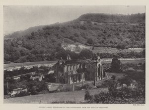 Tintern Abbey, vom Staat vom Herzog von Beaufort gekauft von English Photographer