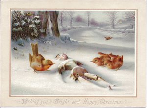 Viktorianische Weihnachtskarte von Rotkehlchen, die eine Holzpuppe im Schnee betrachten, ca. 1880 von English School