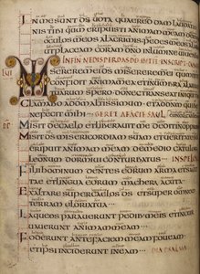 Psalm 56 mit altenglischem Glossar und dekoriertem Initial MI