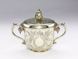 Gedeckter Becher, 1686 von English School