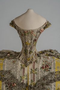 Modepuppe Mantua (Mieder)