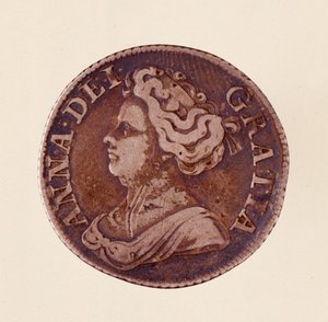 Silberner englischer Groschen, Regierungszeit von Königin Anne Stuart (Anne von Großbritannien) (1665-1714) 1712. Durchmesser 2,5 cm, Neapel, Archäologisches Museum